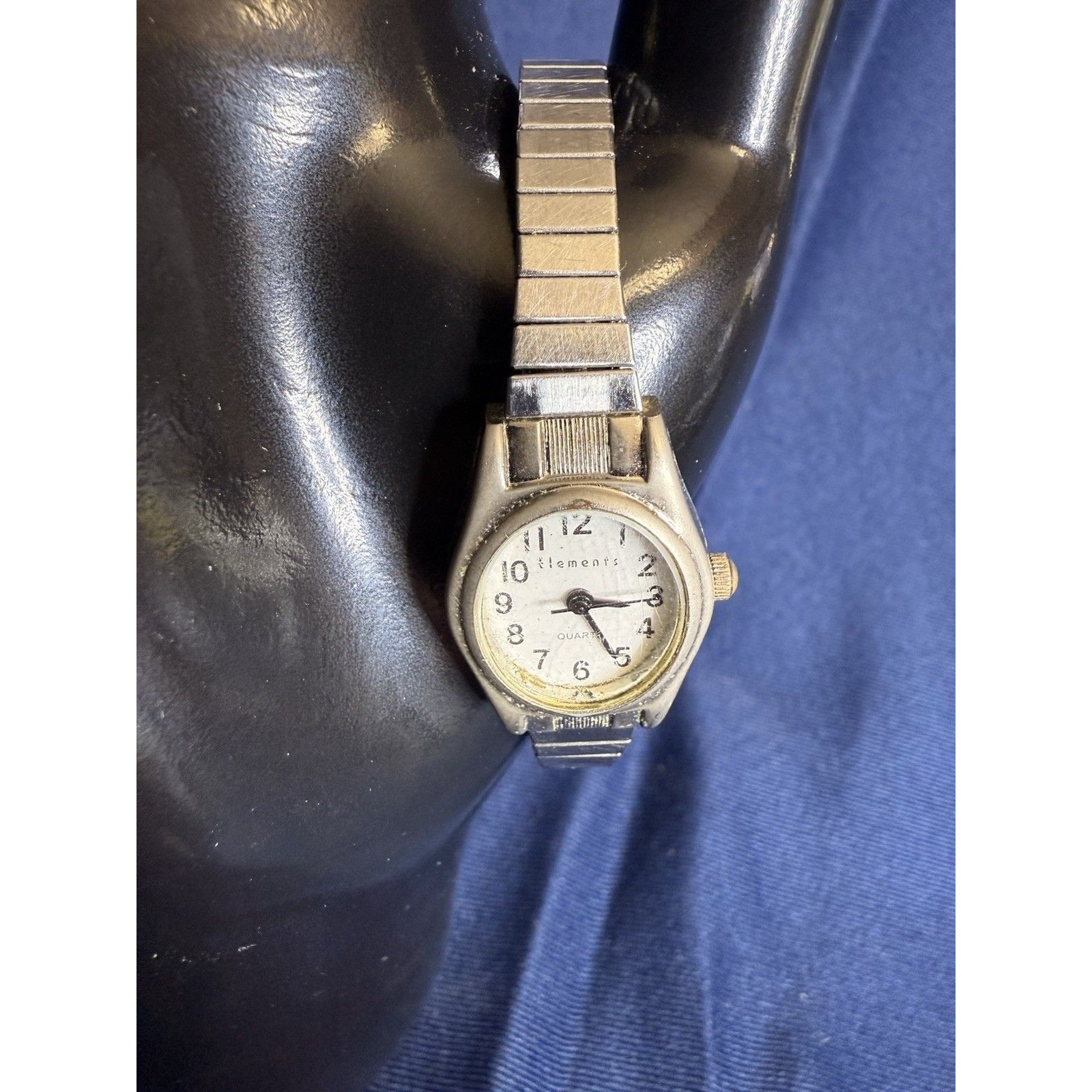Elements Watch Ladies Vintage Silver With White Face New Battery